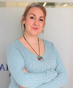 Jessica Jiménez, experta en el estudio económico de vehículos destinados a desguace en Ciudad Real